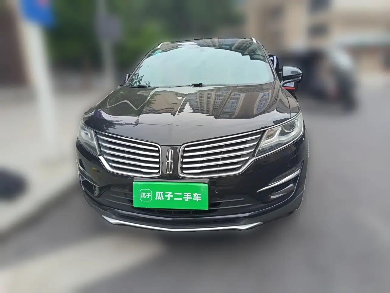 Lincoln MKC 2014 2.0T Two-Wheel-Drive Luxury Edition — миниатюра 2
