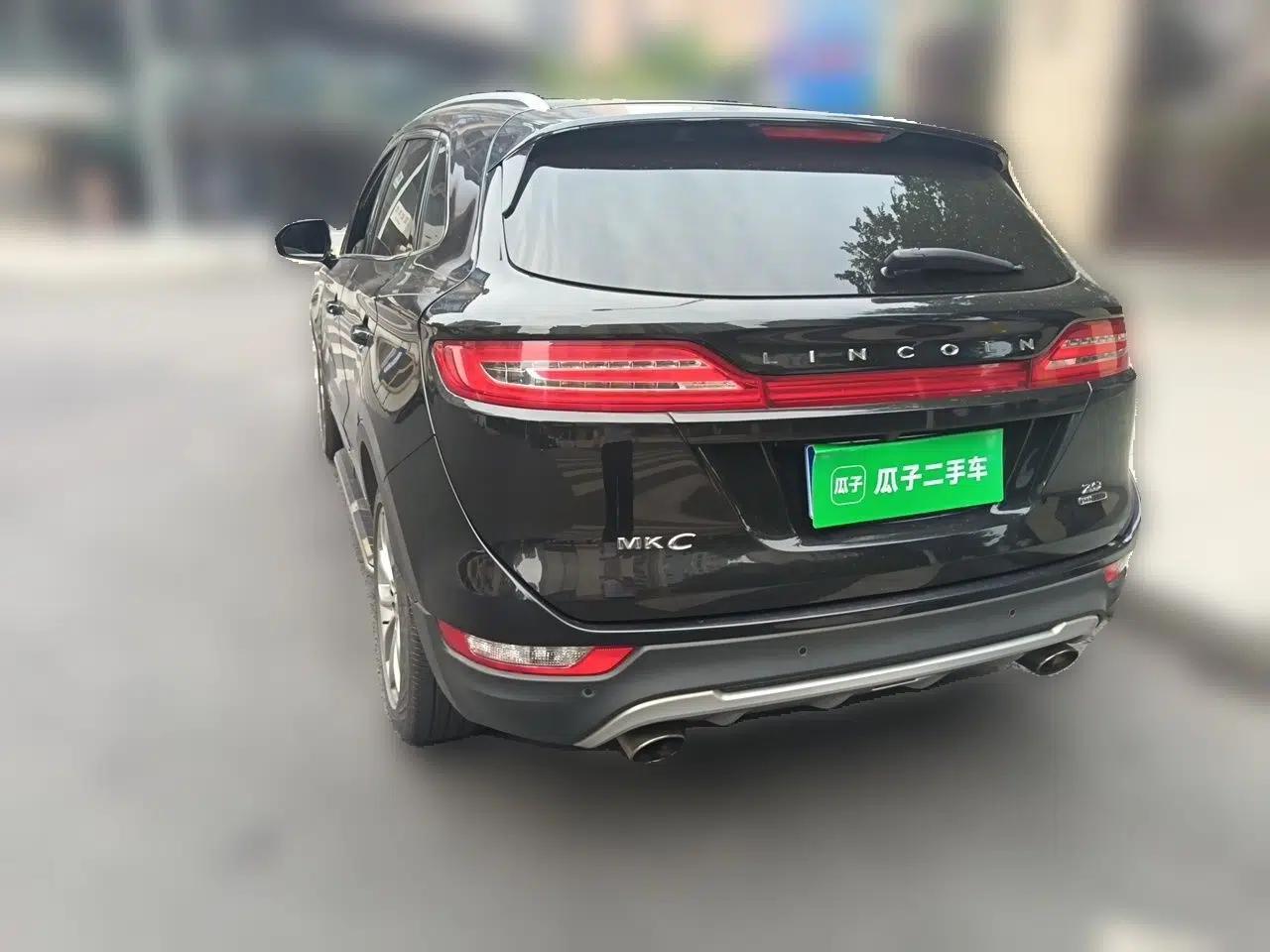 Lincoln MKC 2014 2.0T Two-Wheel-Drive Luxury Edition — миниатюра 4