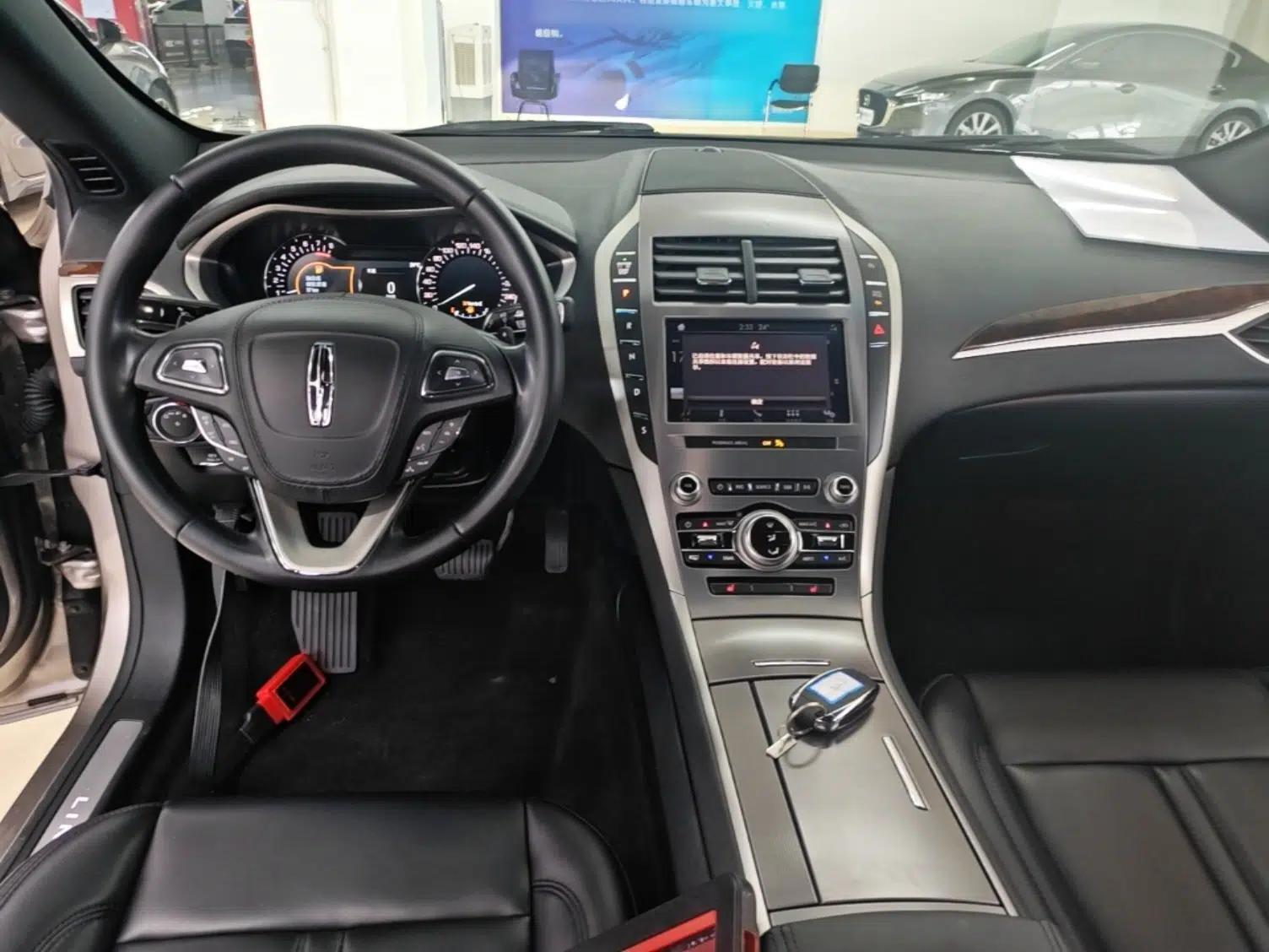 Lincoln MKZ 2019 2.0T Luxury Edition China VI — миниатюра 13