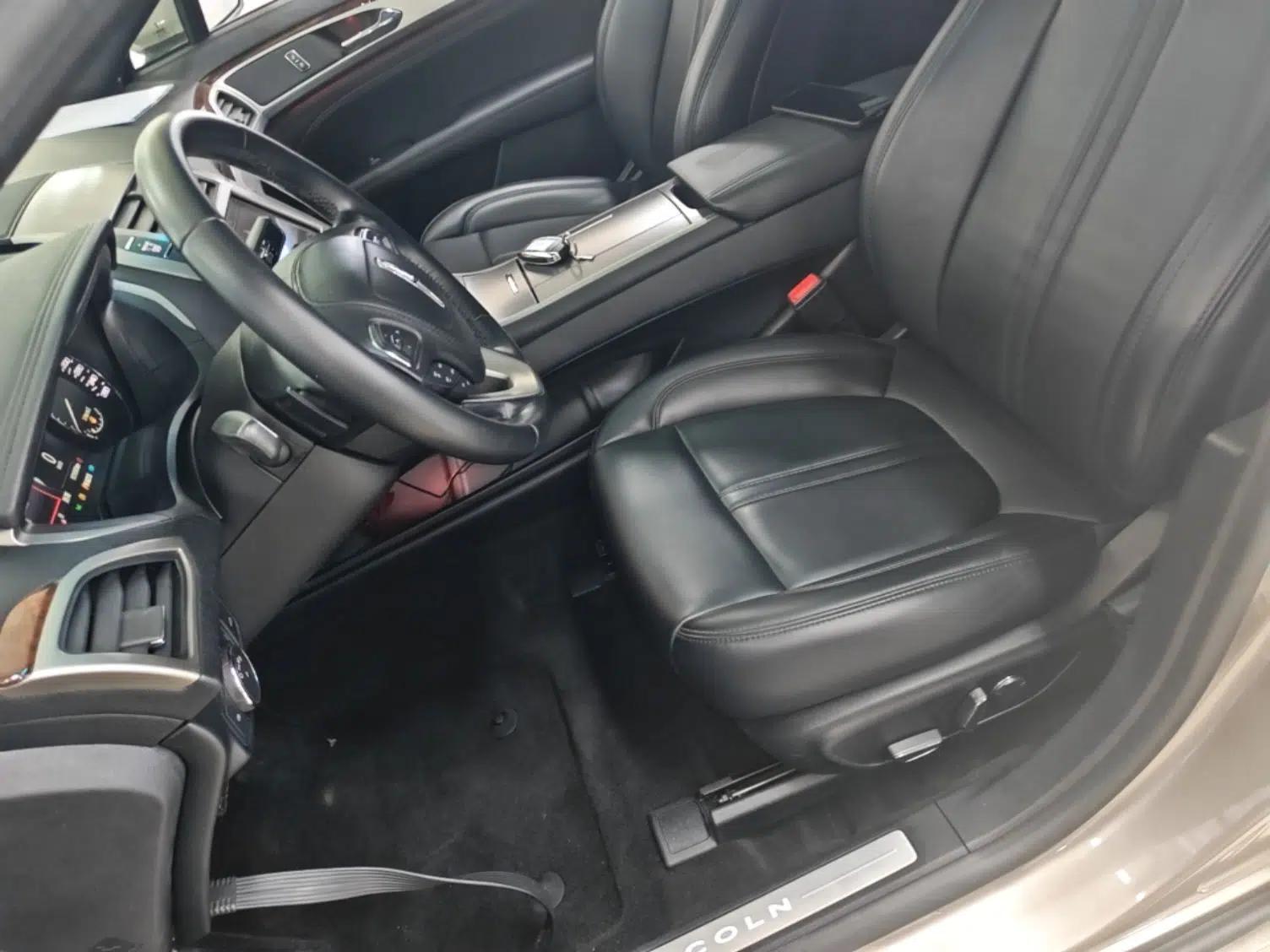 Lincoln MKZ 2019 2.0T Luxury Edition China VI — миниатюра 18