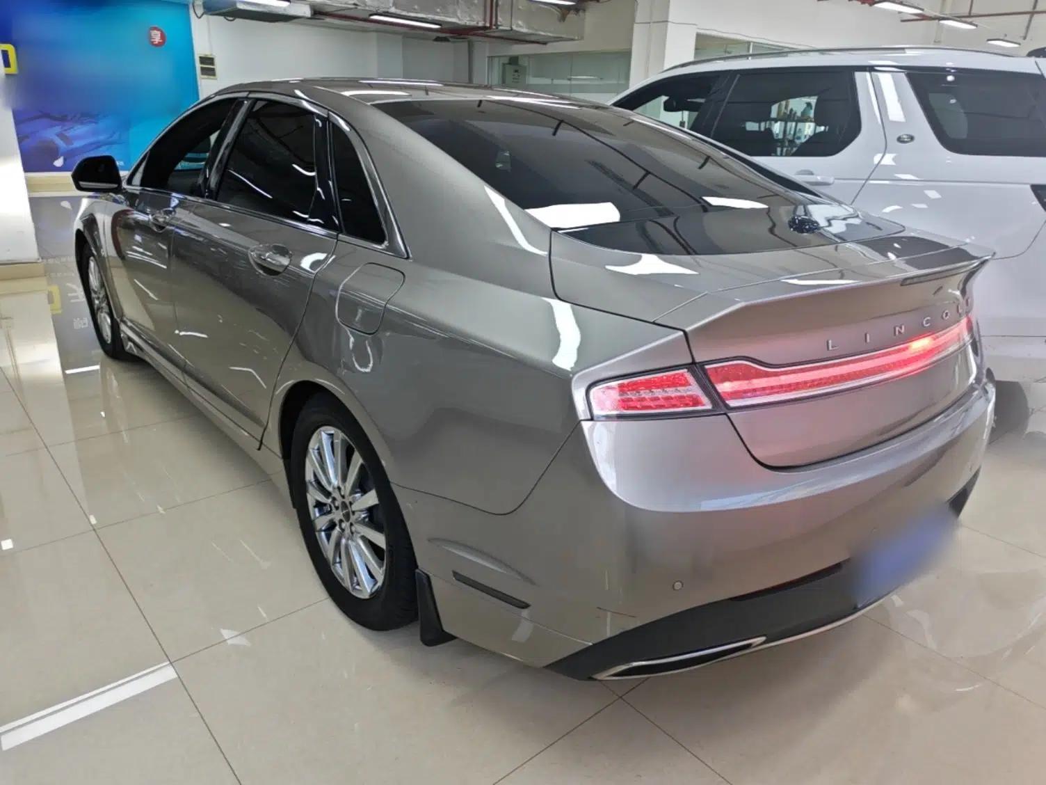 Lincoln MKZ 2019 2.0T Luxury Edition China VI — миниатюра 4