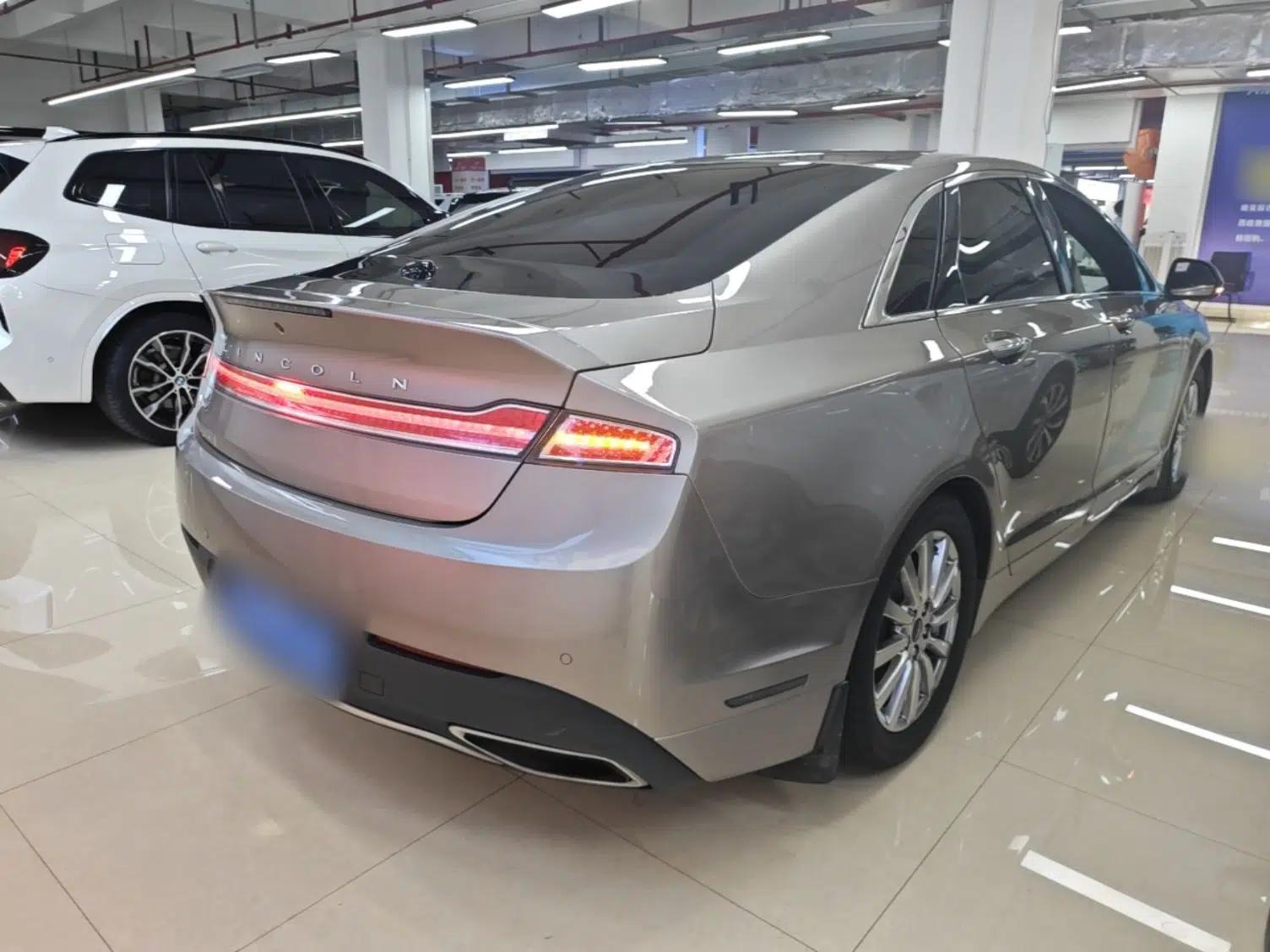 Lincoln MKZ 2019 2.0T Luxury Edition China VI — миниатюра 6