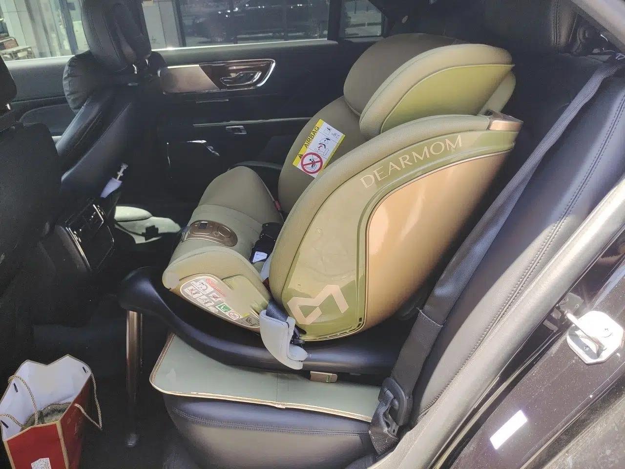 Lincoln Continental 2019 2.0T Two-Wheel Drive Luxury Edition China VI Standard — миниатюра 20