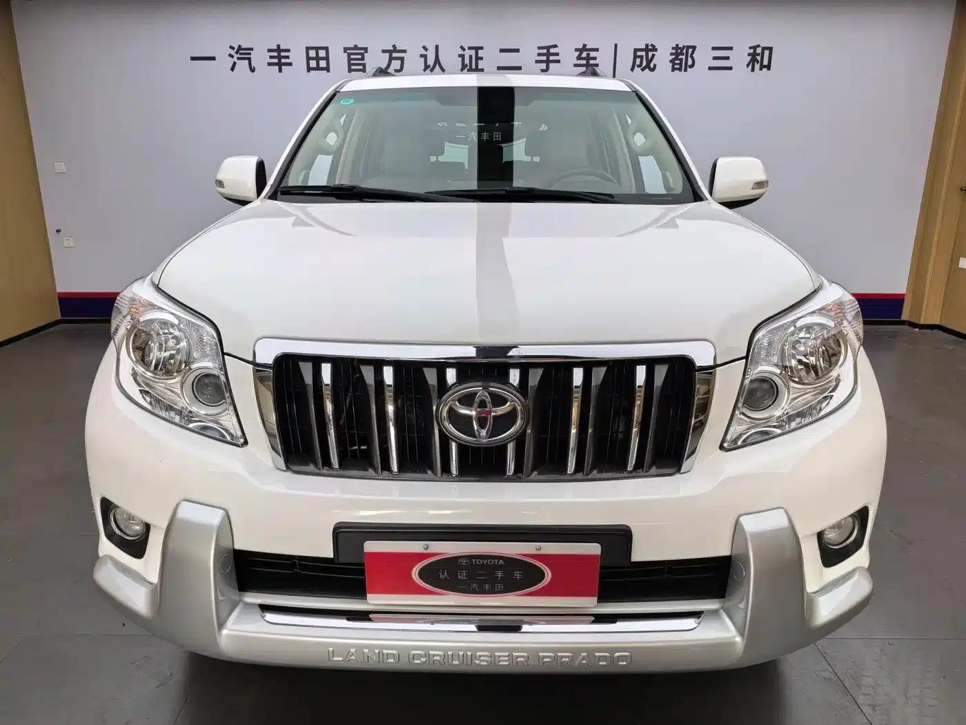 2010 Prado 4.0L Automatic TX-L — миниатюра 2