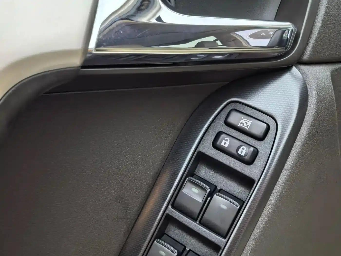 2010 Prado 4.0L Automatic TX-L — миниатюра 11