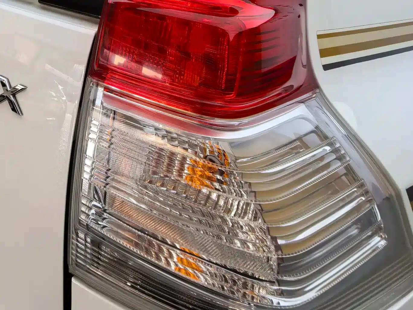2010 Prado 4.0L Automatic TX-L — миниатюра 25