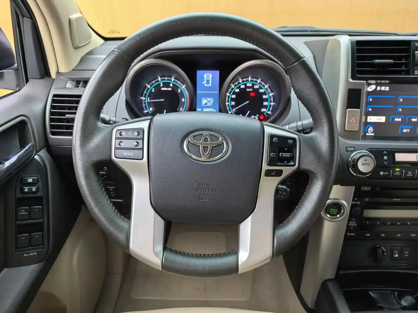 2010 Prado 4.0L Automatic TX-L — миниатюра 9
