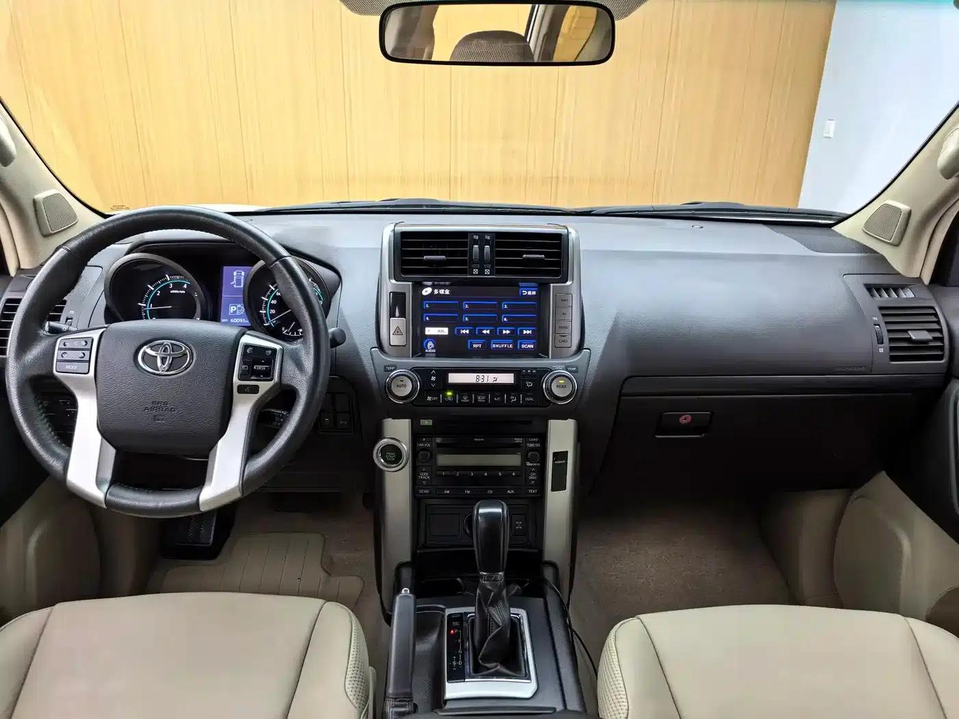 2010 Prado 4.0L Automatic TX-L — миниатюра 10
