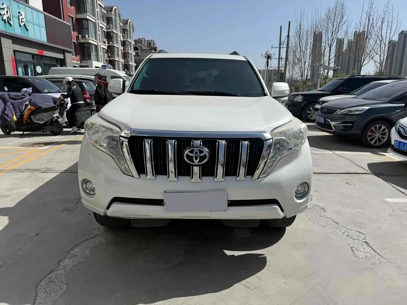 2016 Prado 2.7L Automatic Standard Edition — миниатюра 2