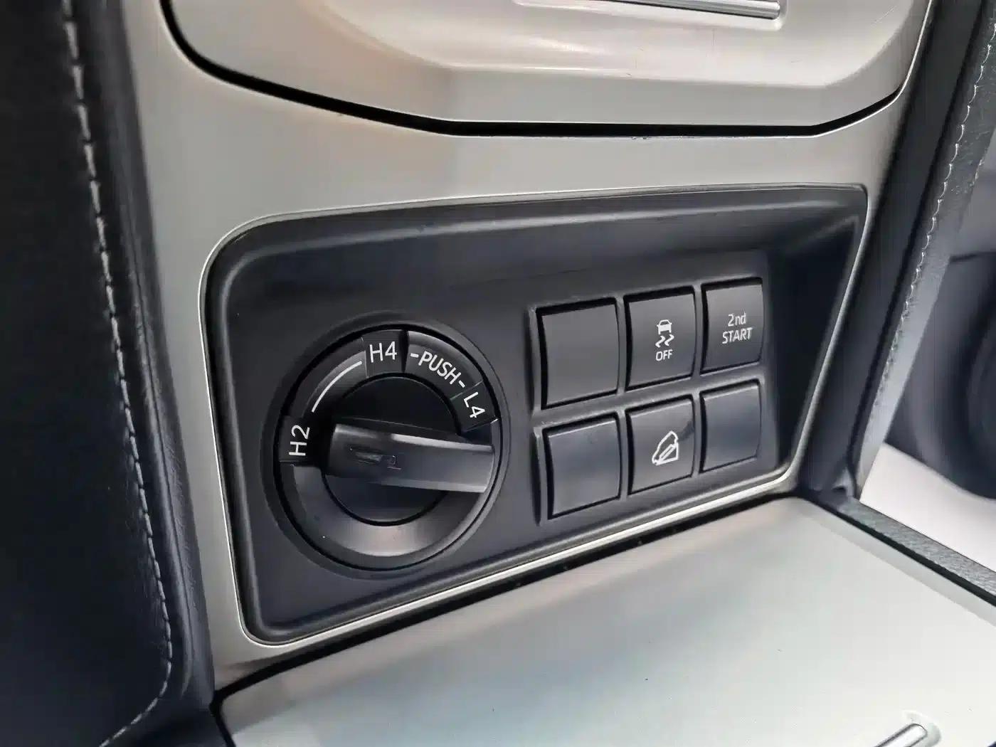 2018 Prado 3.5L Automatic TX-L NAVI with Rear-mounted Spare Tire — миниатюра 14