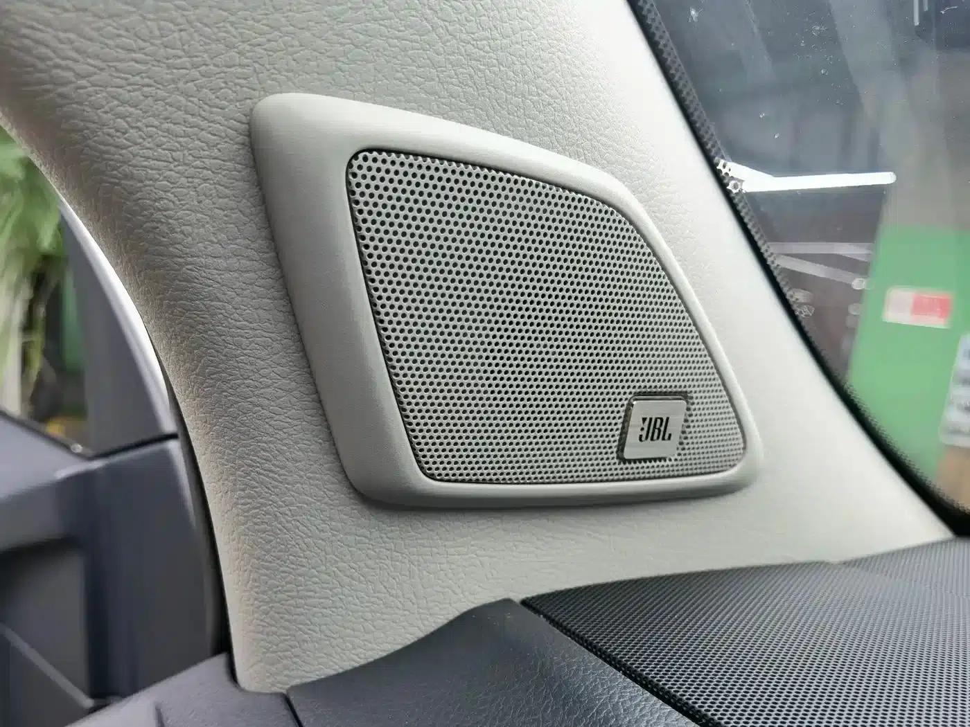 2018 Prado 3.5L Automatic TX-L NAVI with Rear-mounted Spare Tire — миниатюра 16