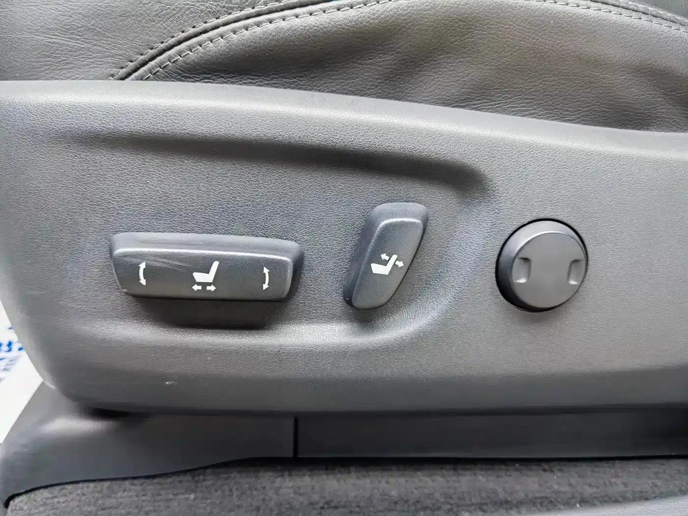 2018 Prado 3.5L Automatic TX-L NAVI with Rear-mounted Spare Tire — миниатюра 18