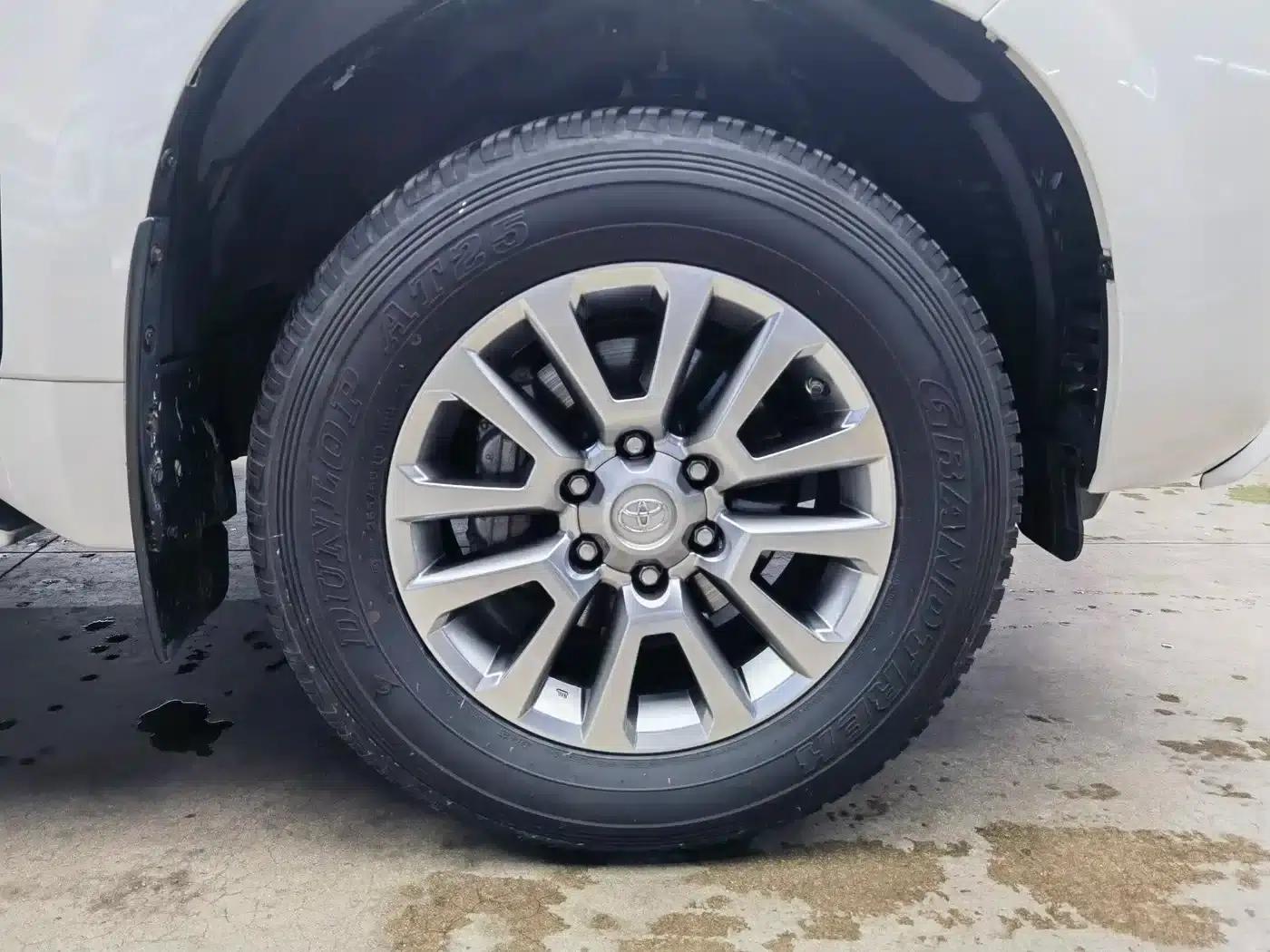 2018 Prado 3.5L Automatic TX-L NAVI with Rear-mounted Spare Tire — миниатюра 23
