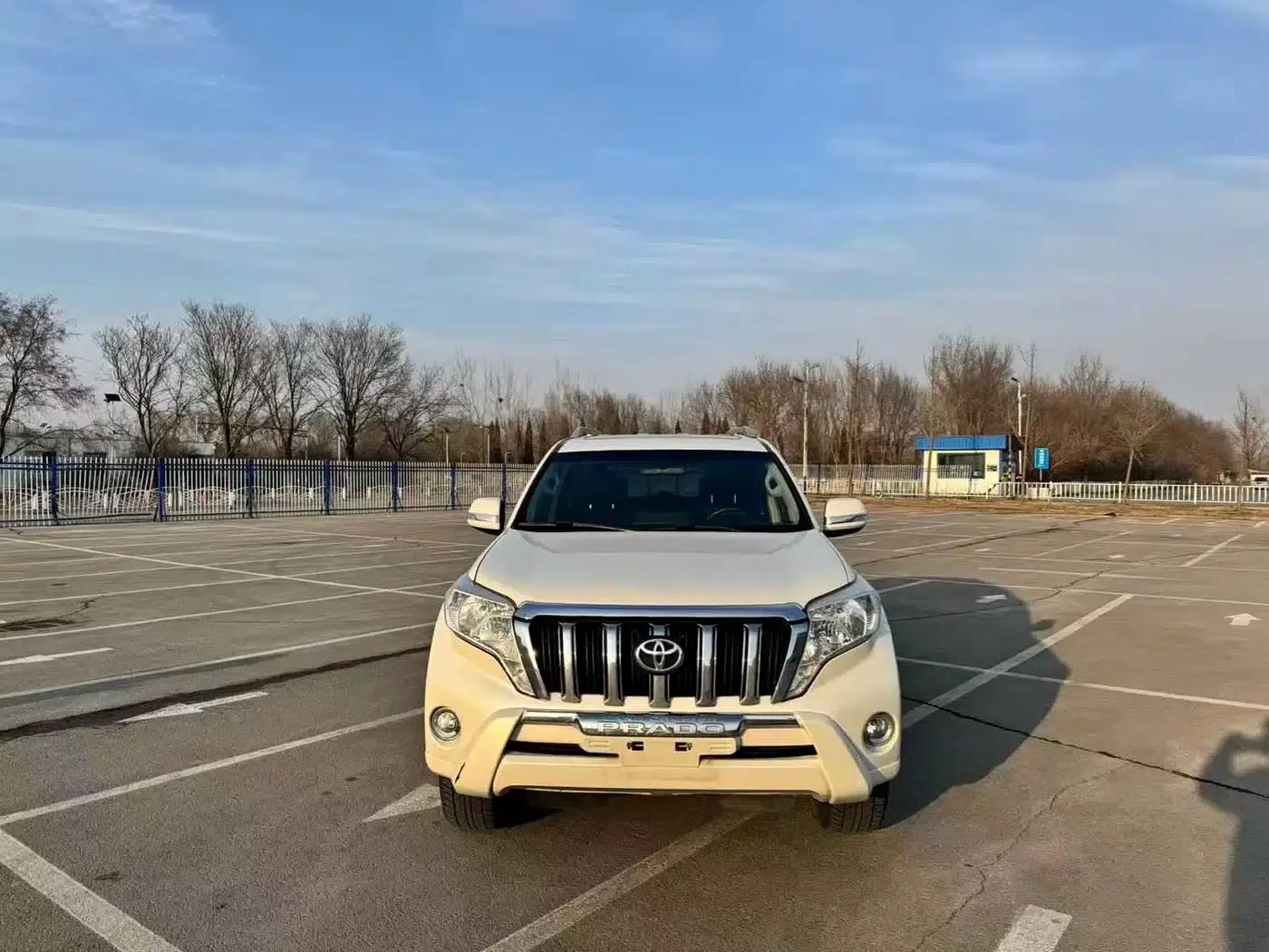 2016 Prado 2.7L Automatic Luxury Edition — миниатюра 2
