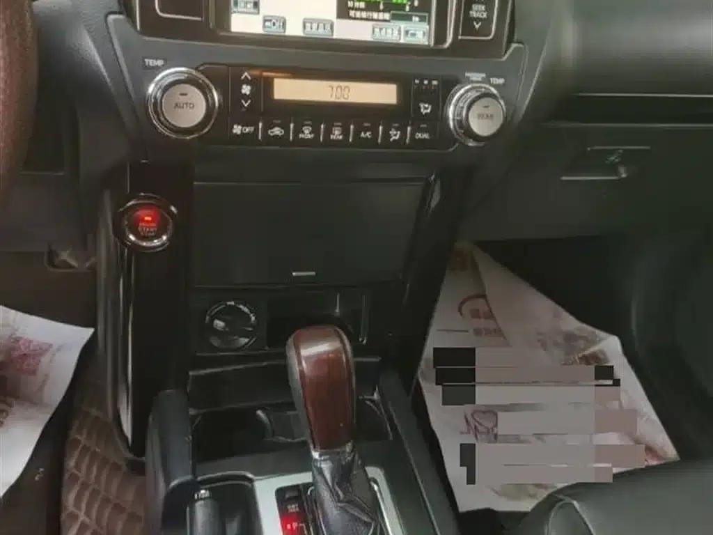 2015 Prado 2.7L Automatic Luxury Edition — миниатюра 2