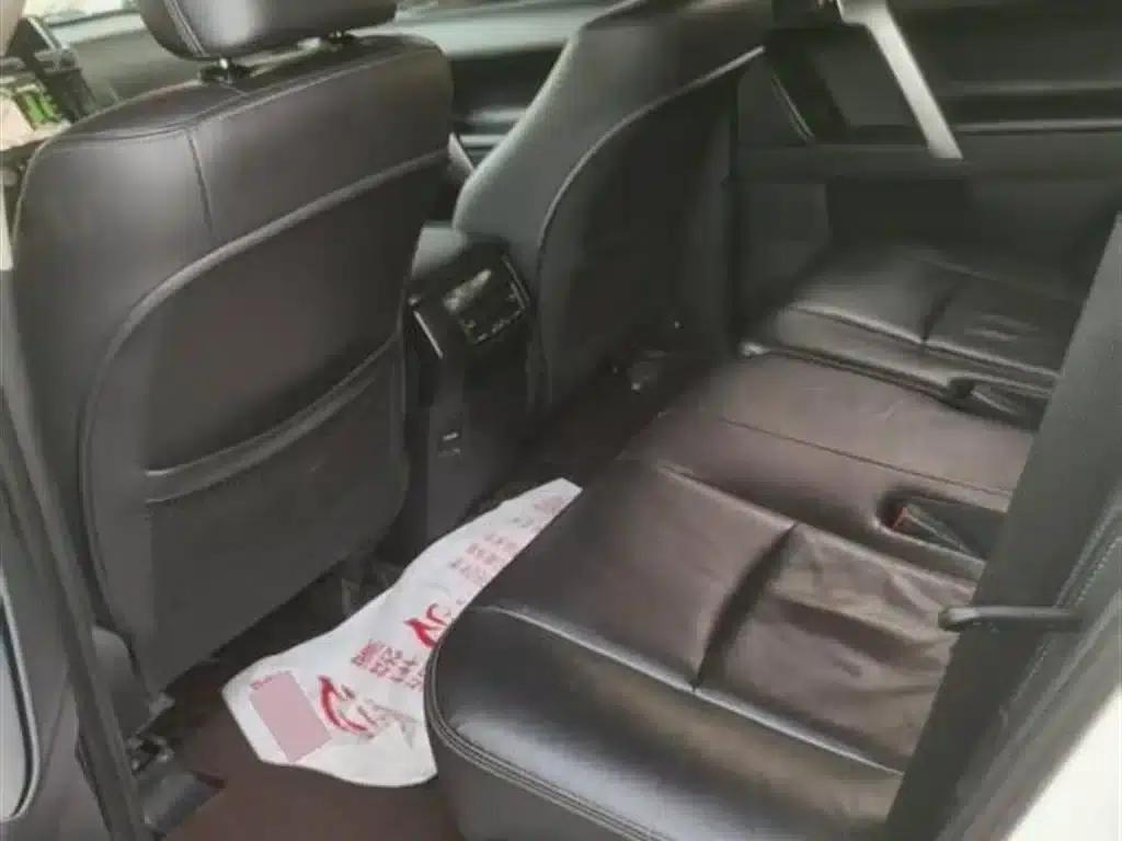 2015 Prado 2.7L Automatic Luxury Edition — миниатюра 4