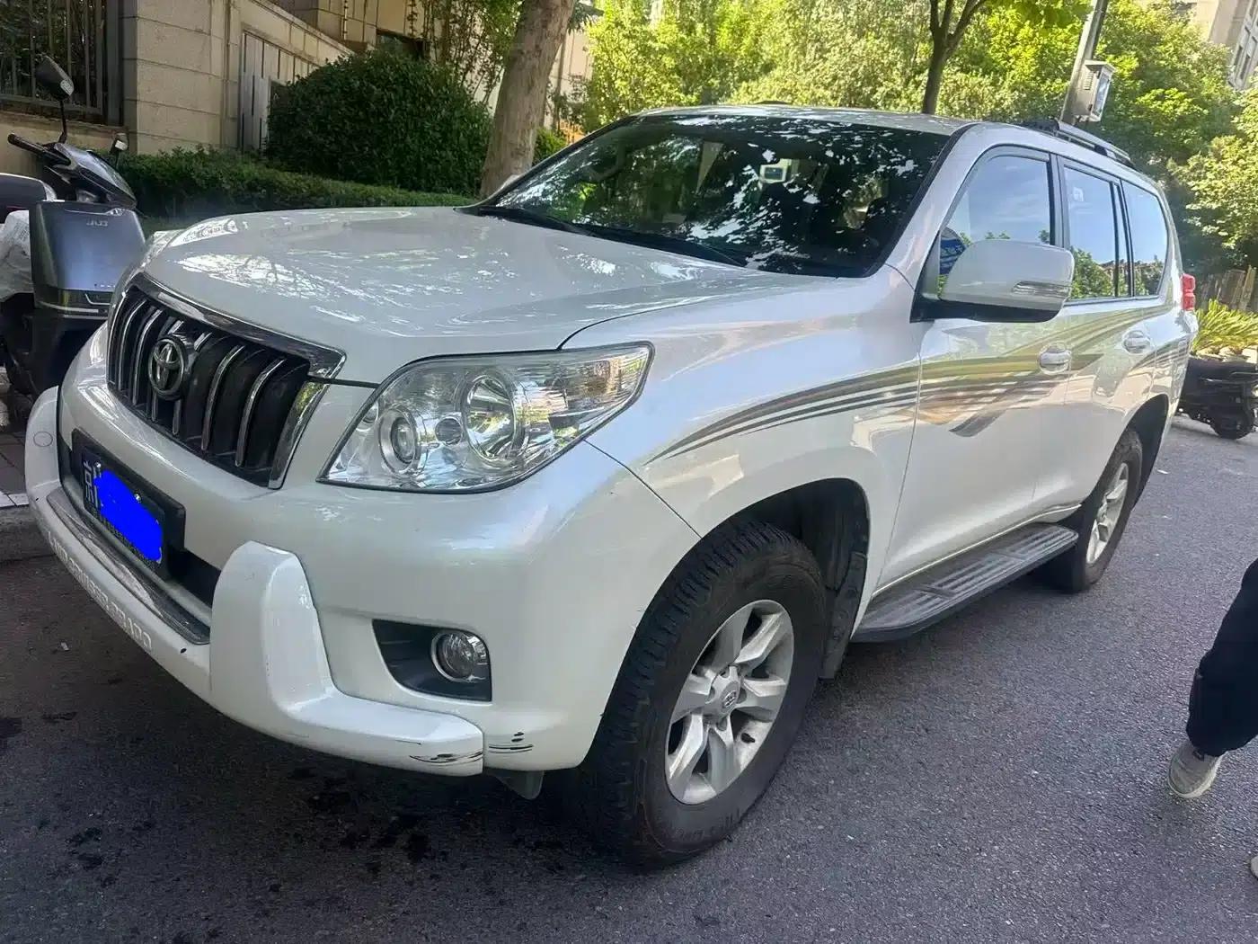 2010 Prado Imported Model 2.7L Automatic Luxury Edition — миниатюра 1
