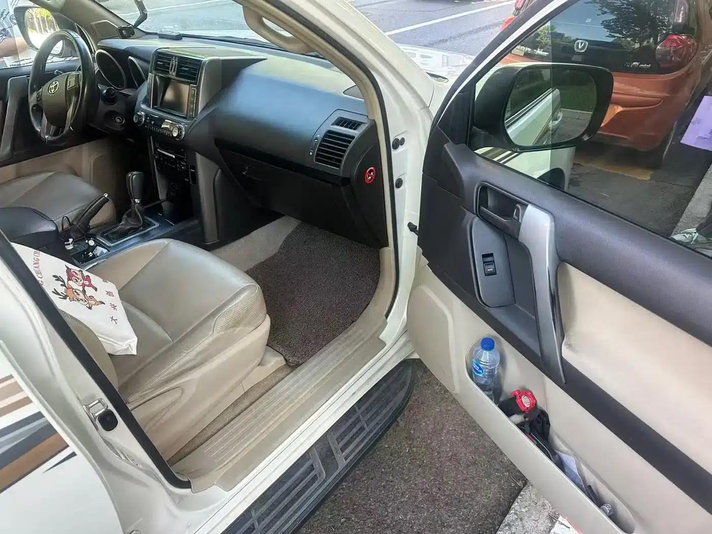 2010 Prado Imported Model 2.7L Automatic Luxury Edition — миниатюра 11