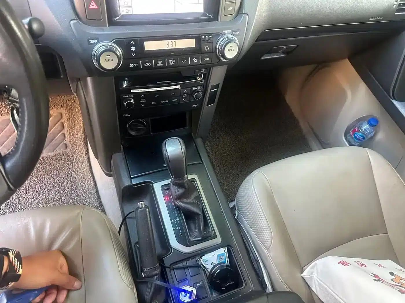 2010 Prado Imported Model 2.7L Automatic Luxury Edition — миниатюра 6