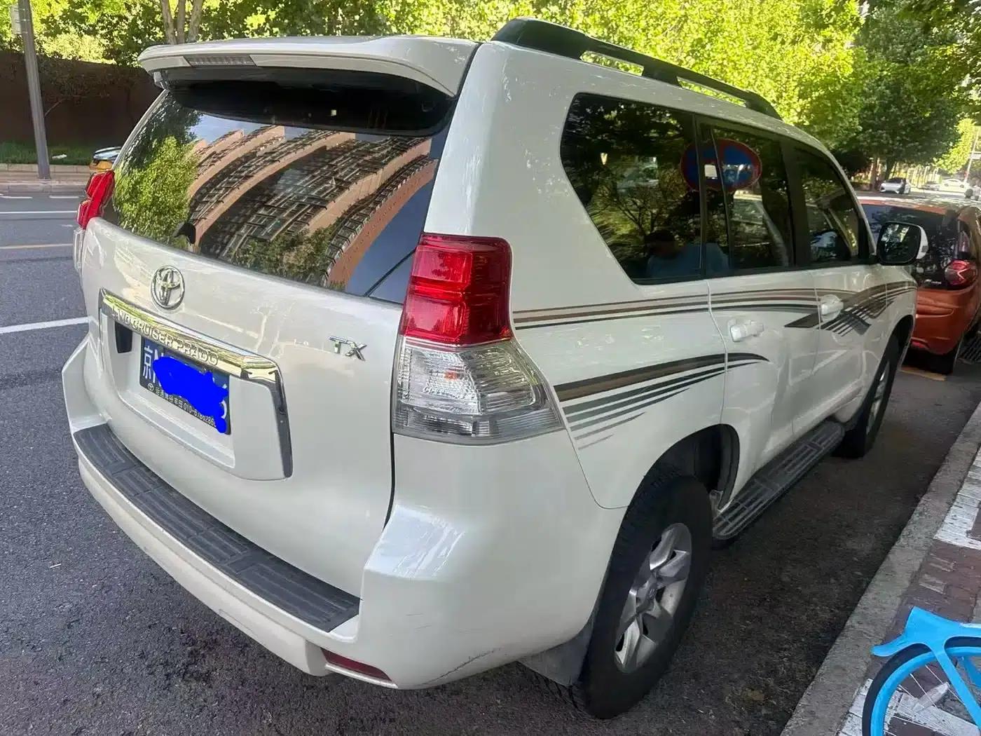 2010 Prado Imported Model 2.7L Automatic Luxury Edition — миниатюра 9