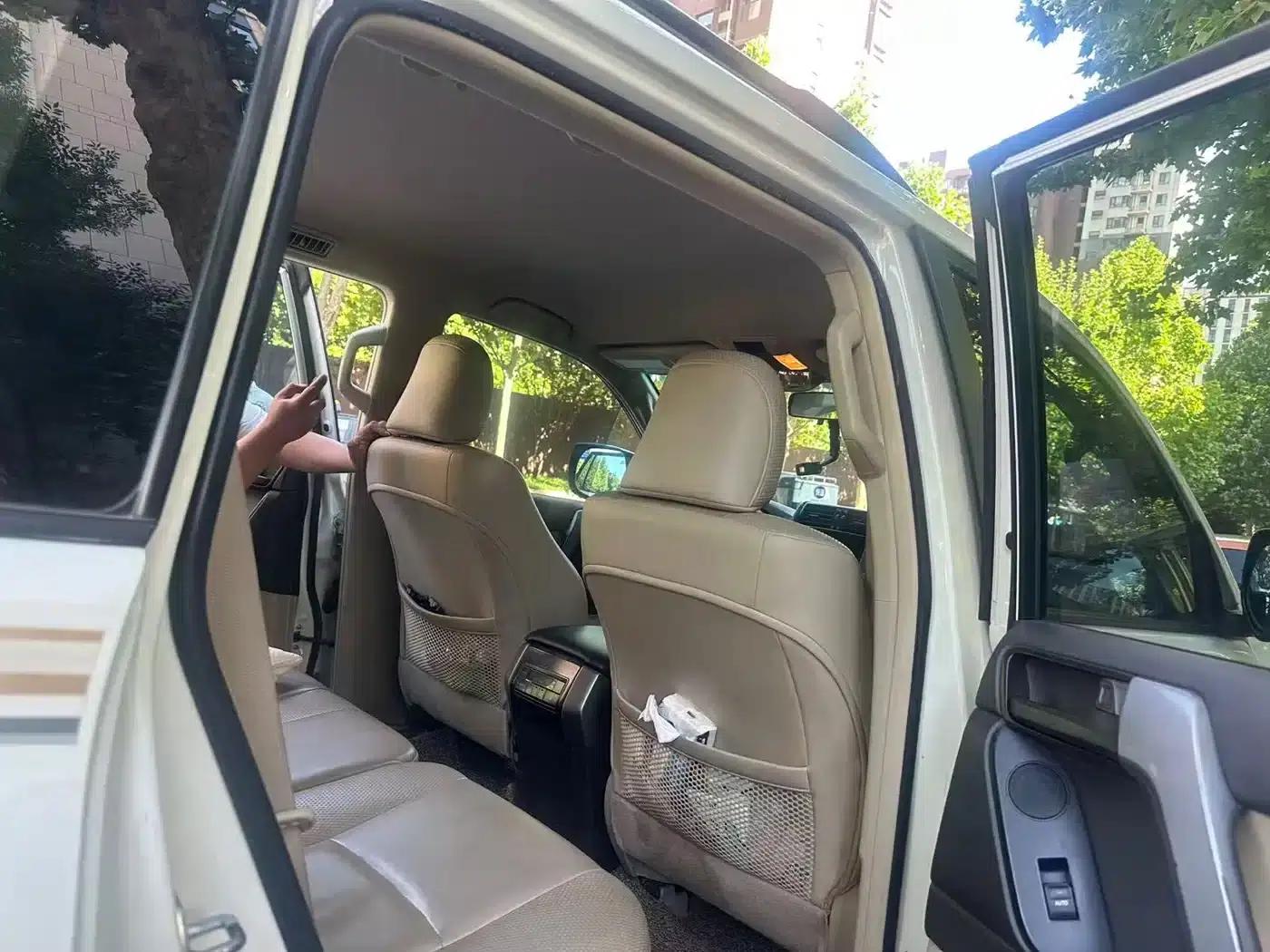 2010 Prado Imported Model 2.7L Automatic Luxury Edition — миниатюра 10