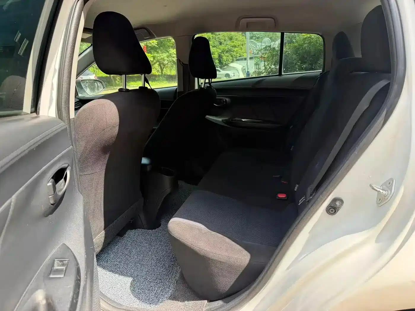YARiS L Zhixuan 2016 Facelift 1.5E CVT Dynamic Edition — миниатюра 4