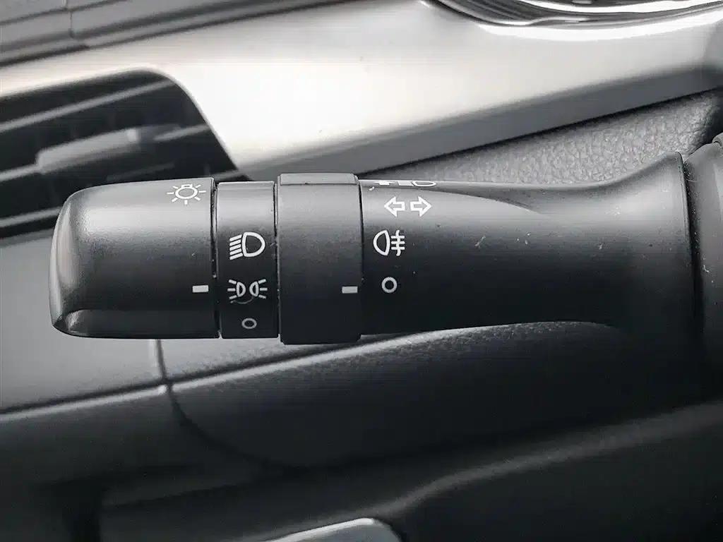 YARiS L 2020 Model YARiS X 1.5L CVT Leading Edition — миниатюра 21