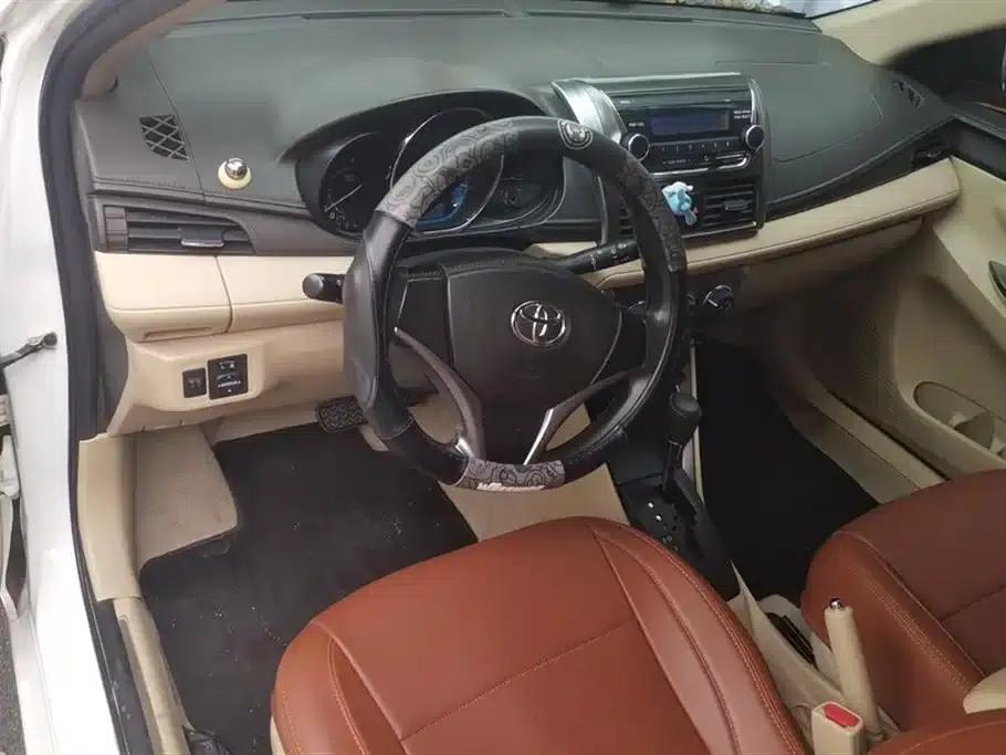 YARiS L Zhixuan 2015 1.5E Automatic Dynamic Edition — миниатюра 12