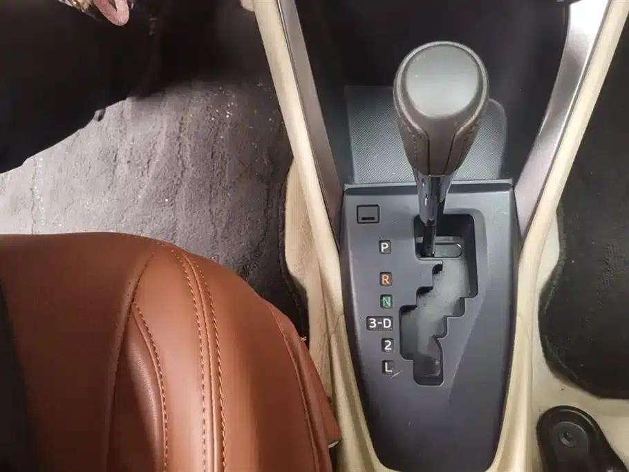 YARiS L Zhixuan 2015 1.5E Automatic Dynamic Edition — миниатюра 16