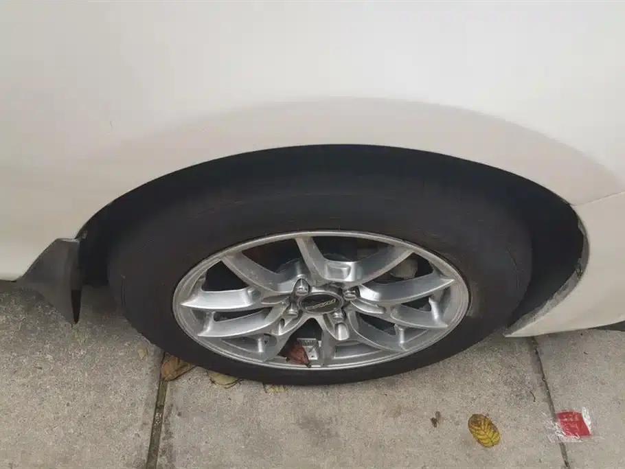 YARiS L Zhixuan 2015 1.5E Automatic Dynamic Edition — миниатюра 6