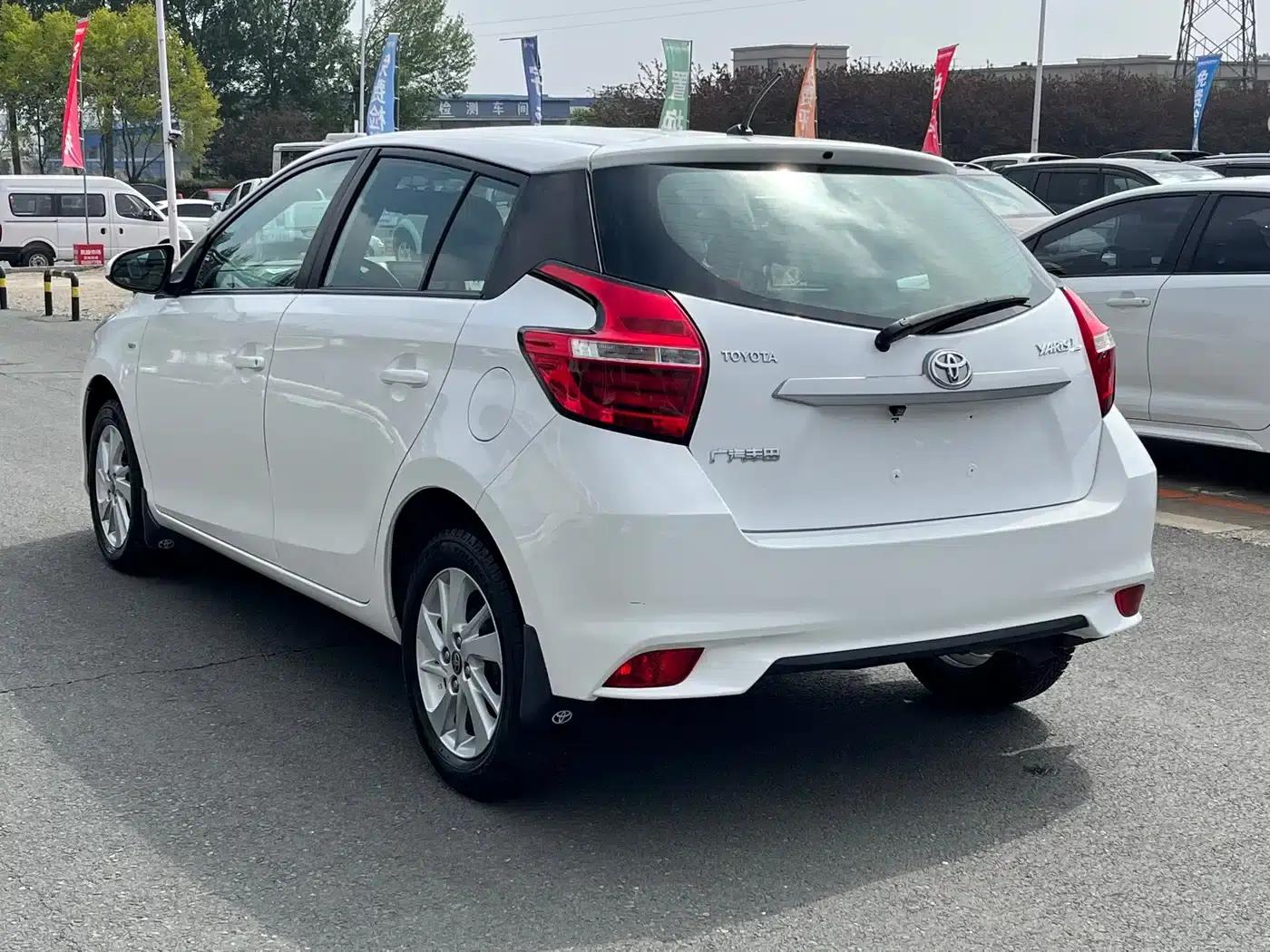 YARiS L Zhixuan 2016 Facelift 1.5G CVT Dynamic Sunroof Edition — миниатюра 6