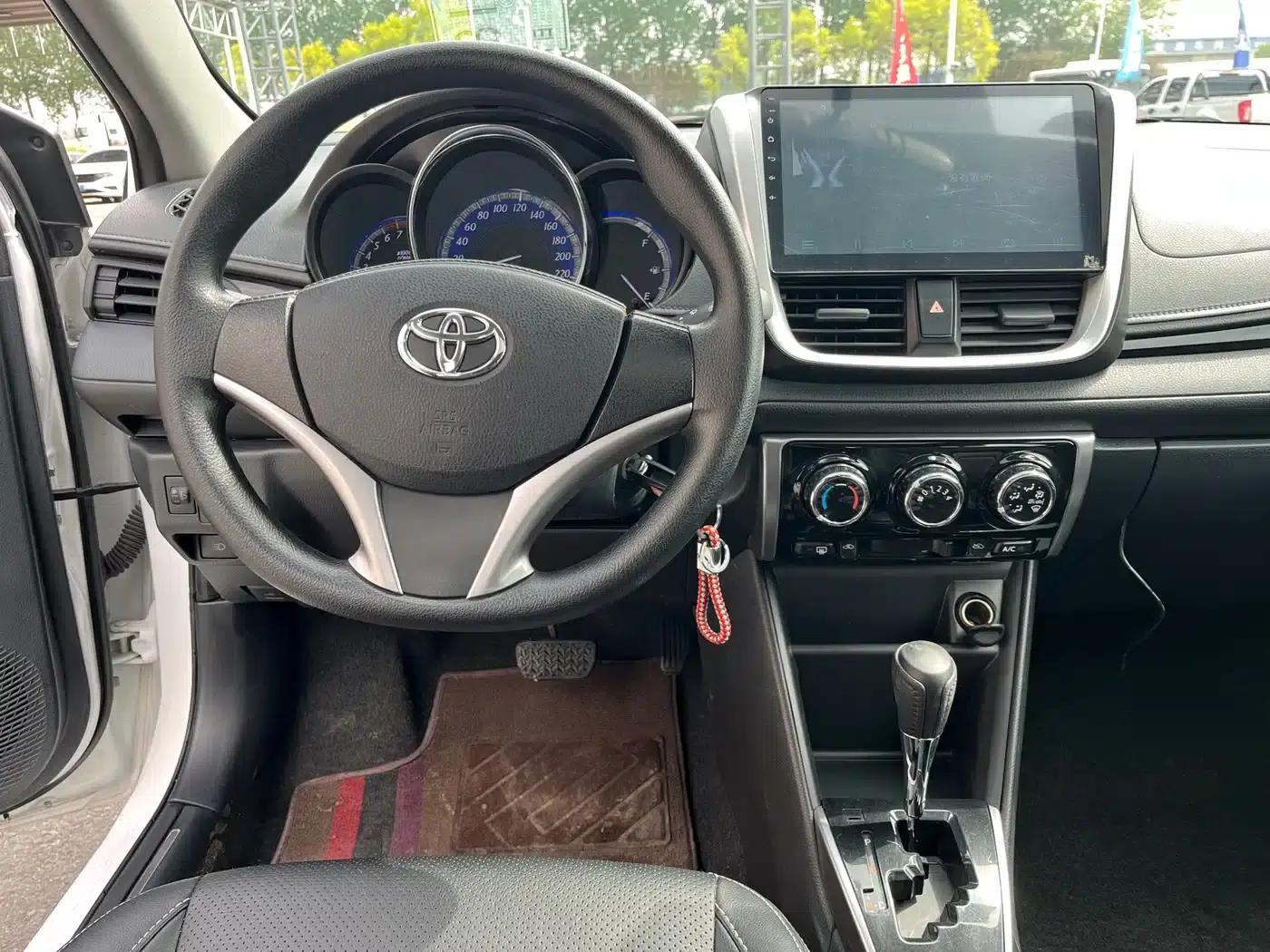 YARiS L Zhixuan 2016 Facelift 1.5G CVT Dynamic Sunroof Edition — миниатюра 7