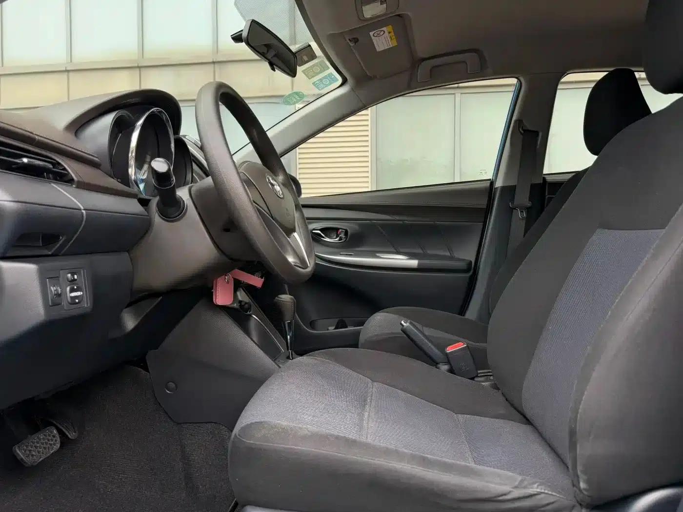YARiS L Zhixuan 2015 1.5E Automatic Dynamic Edition — миниатюра 4