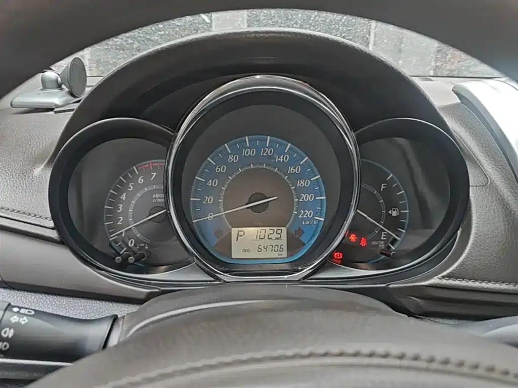 YARiS L Zhixuan 2014 1.5G Automatic Dynamic Edition — миниатюра 12
