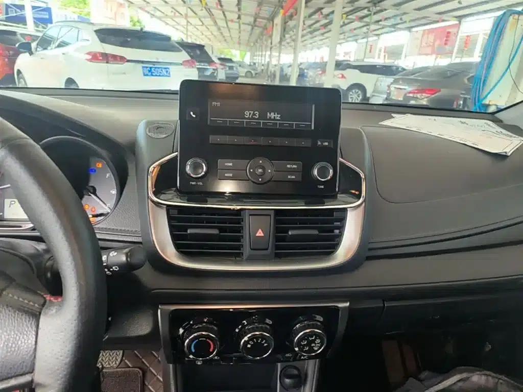 YARiS L Zhixuan 2020 1.5L CVT Leading Edition — миниатюра 13