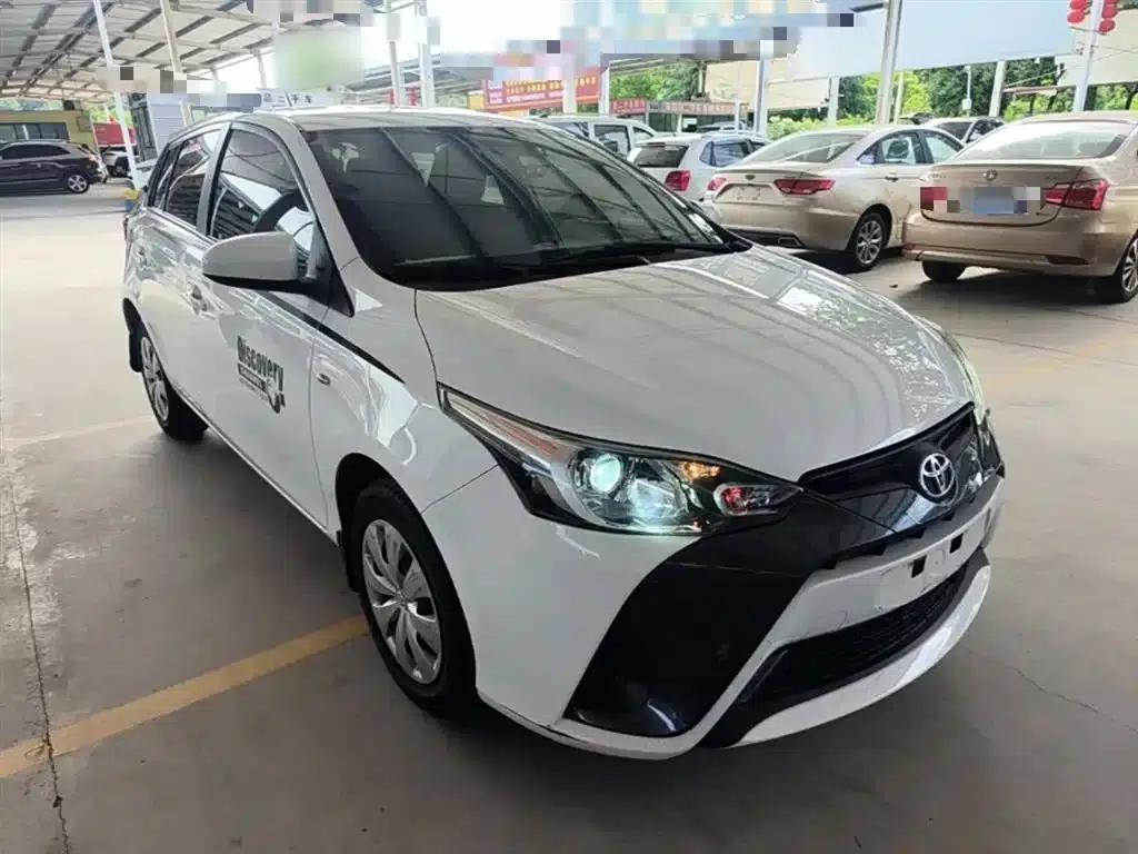 YARiS L Zhixuan 2020 1.5L CVT Leading Edition — миниатюра 4
