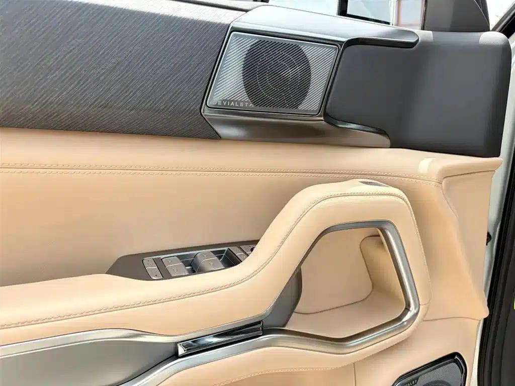Leopard 8 2025 Smart & Brave Flagship Edition 7-Seater — миниатюра 19