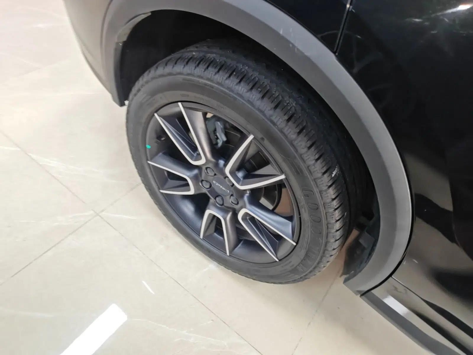 Lynk & Co 01 2023 2.0TD Two-Wheel Drive Pro Trim — миниатюра 10