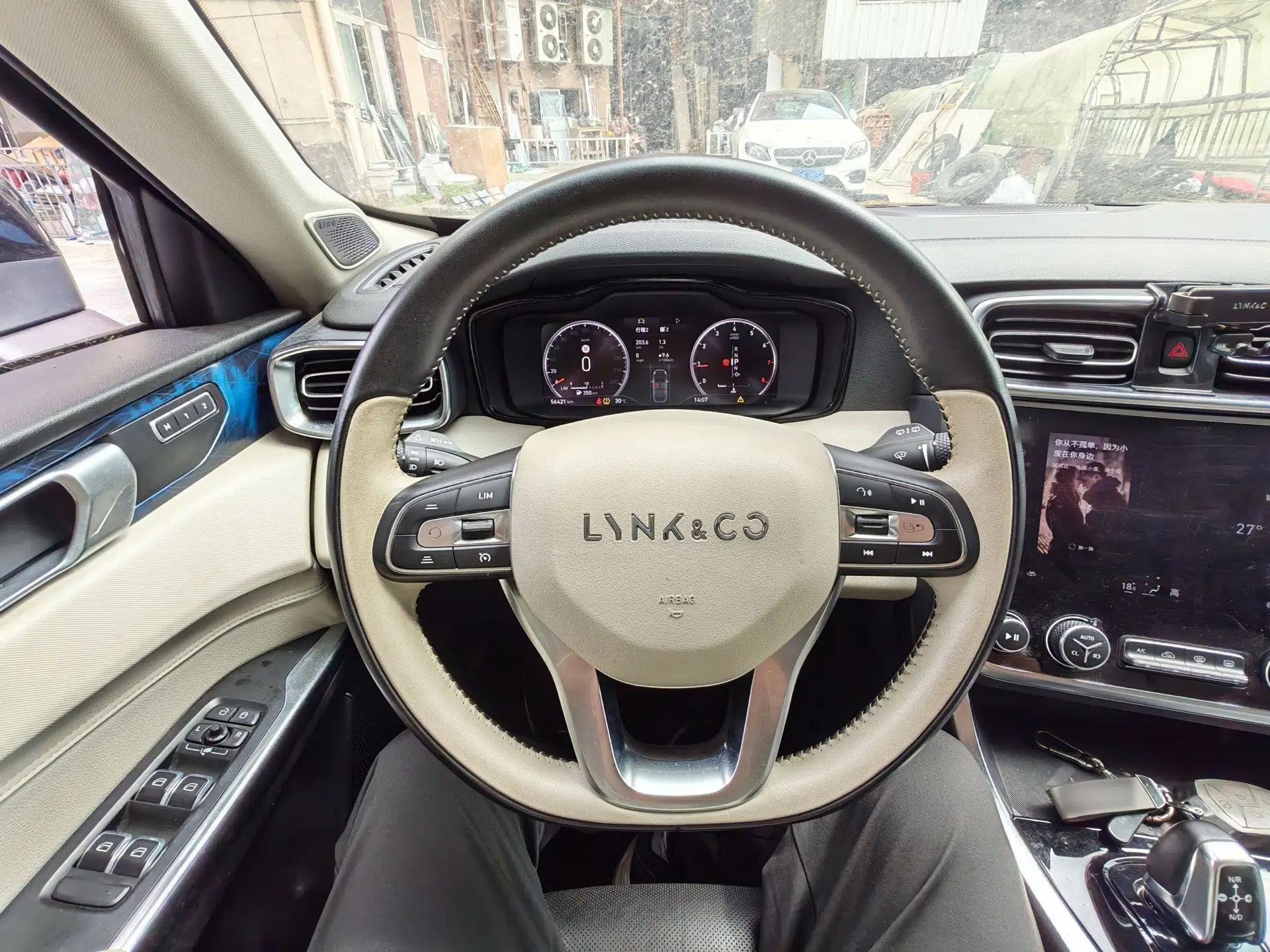 Lynk & Co 01 2019 2.0T Two-Wheel Drive Zhaopu Version China VI Standard — миниатюра 11