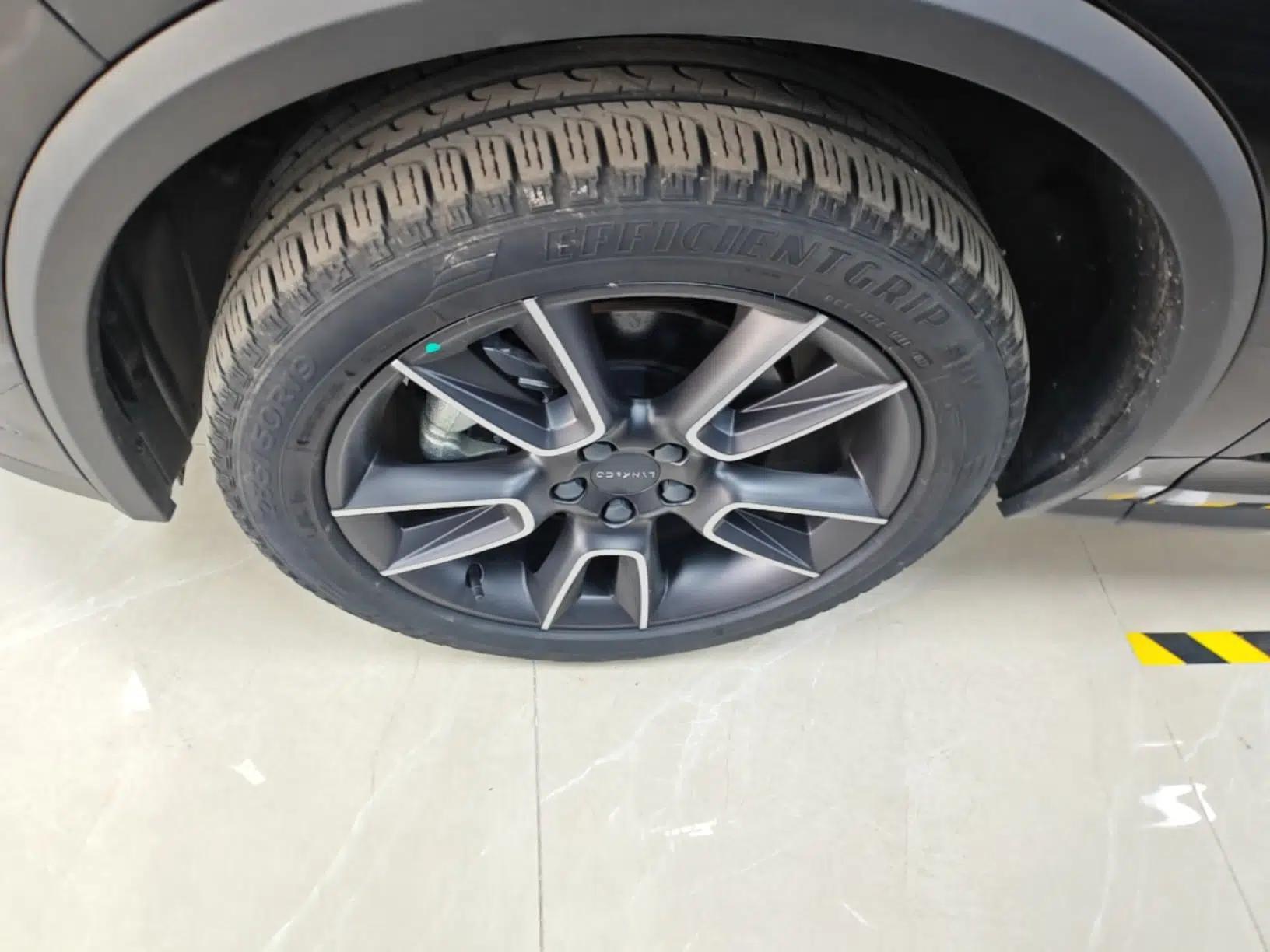 Lynk & Co 01 2023 2.0TD Two-Wheel Drive Pro Trim — миниатюра 8