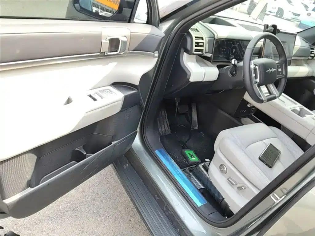 Titanium 7 2025 Model 190KM 4WD Ultra Edition — миниатюра 16