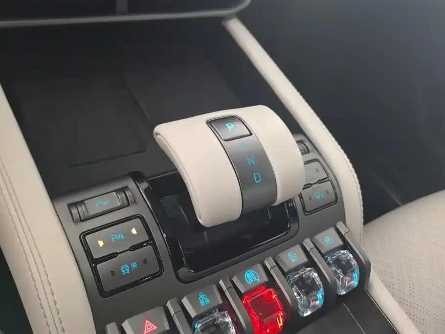 Titanium 3 2025 Model 501KM AWD Drone Edition — миниатюра 16