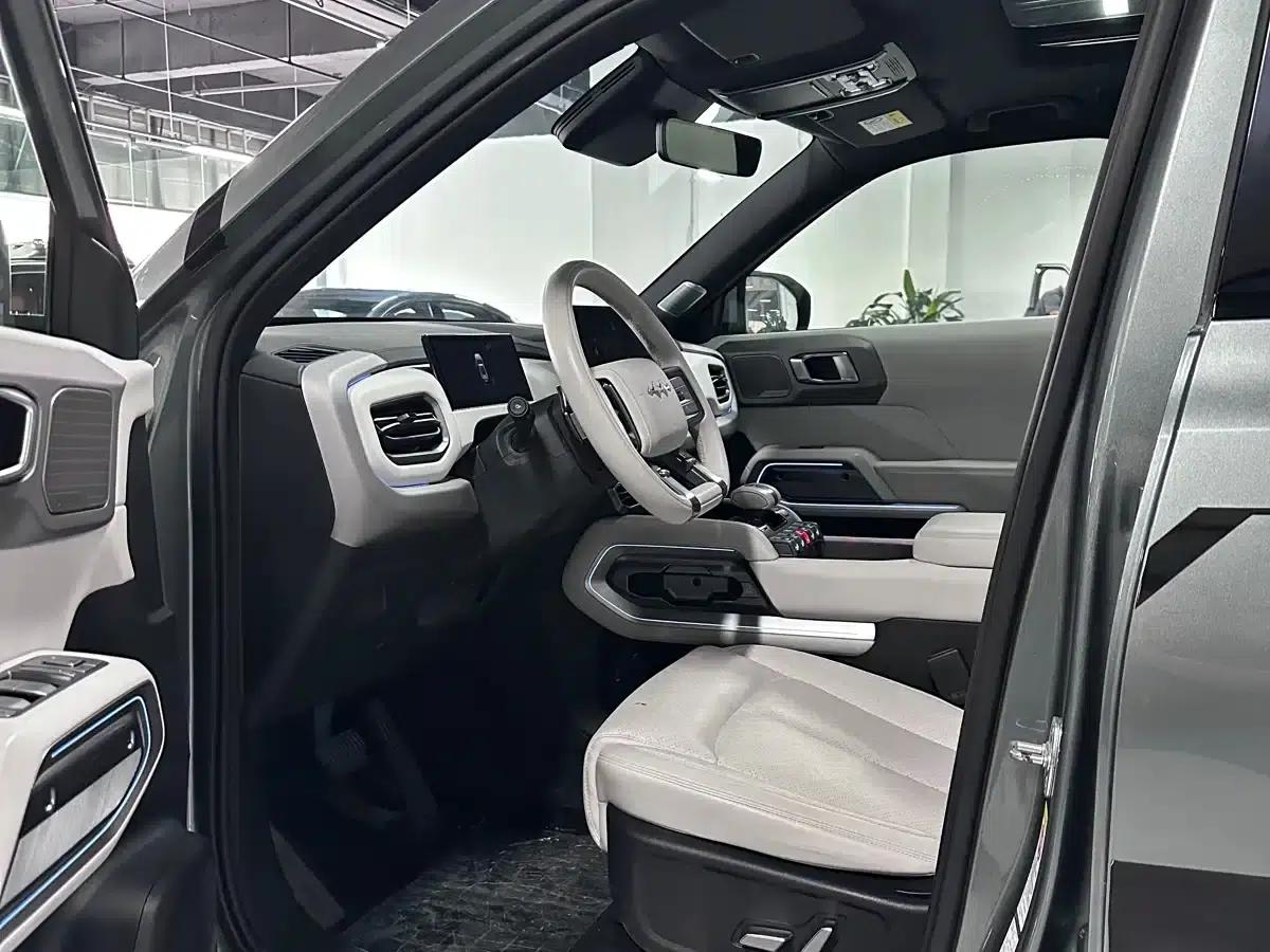 Titanium 3 2025 Model 501KM AWD Ultra Edition — миниатюра 3