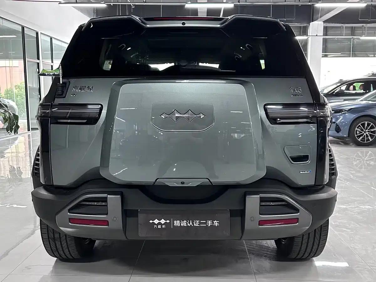 Titanium 3 2025 Model 501KM AWD Ultra Edition — миниатюра 10