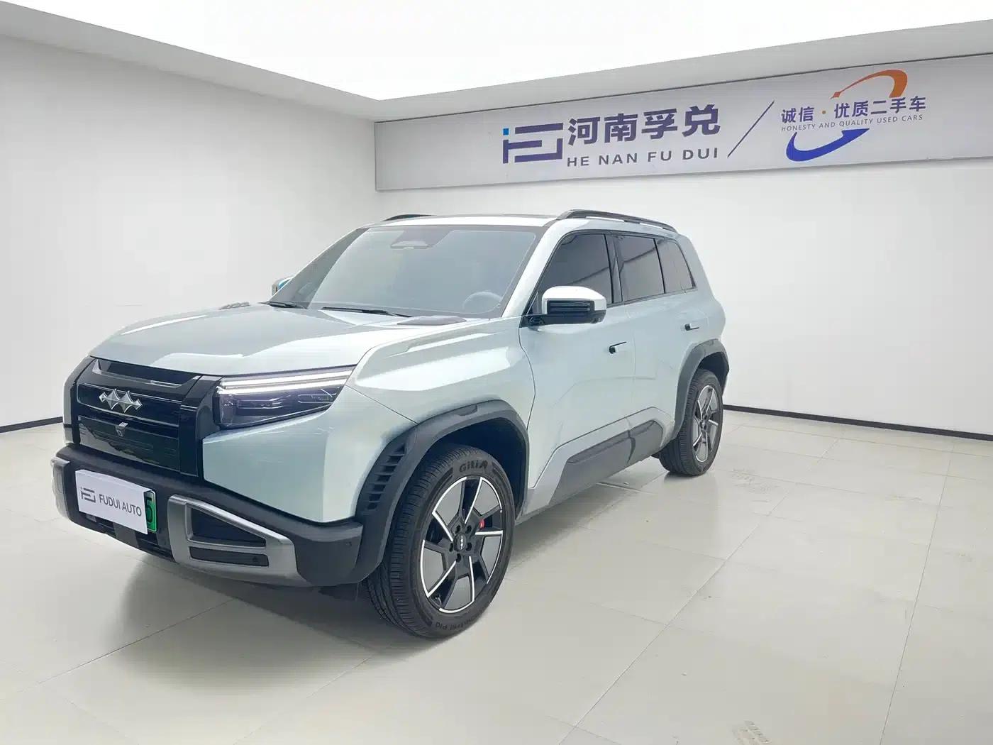 Titanium 3 2025 Model 501KM AWD Ultra Edition — миниатюра 1