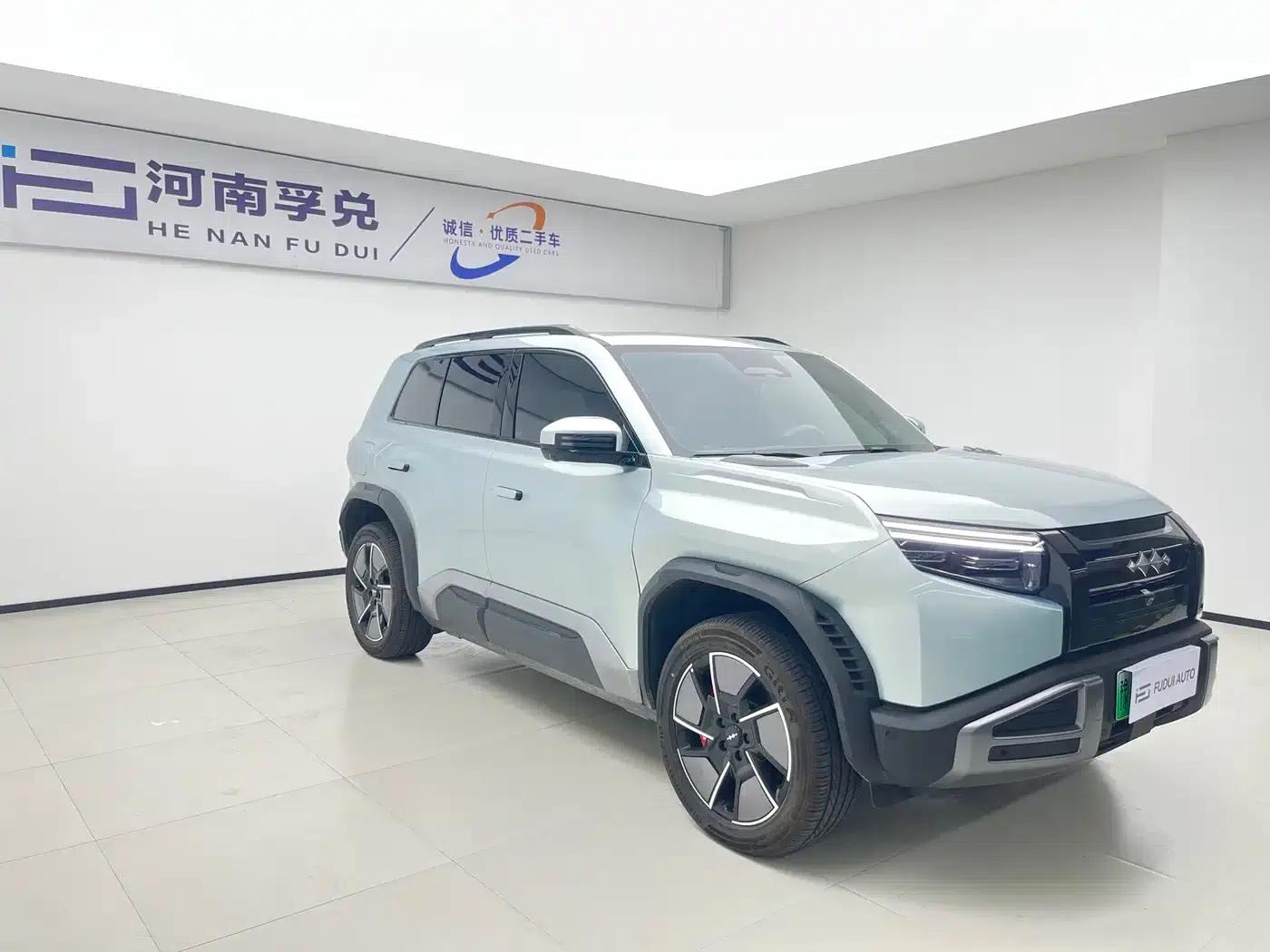 Titanium 3 2025 Model 501KM AWD Ultra Edition — миниатюра 2