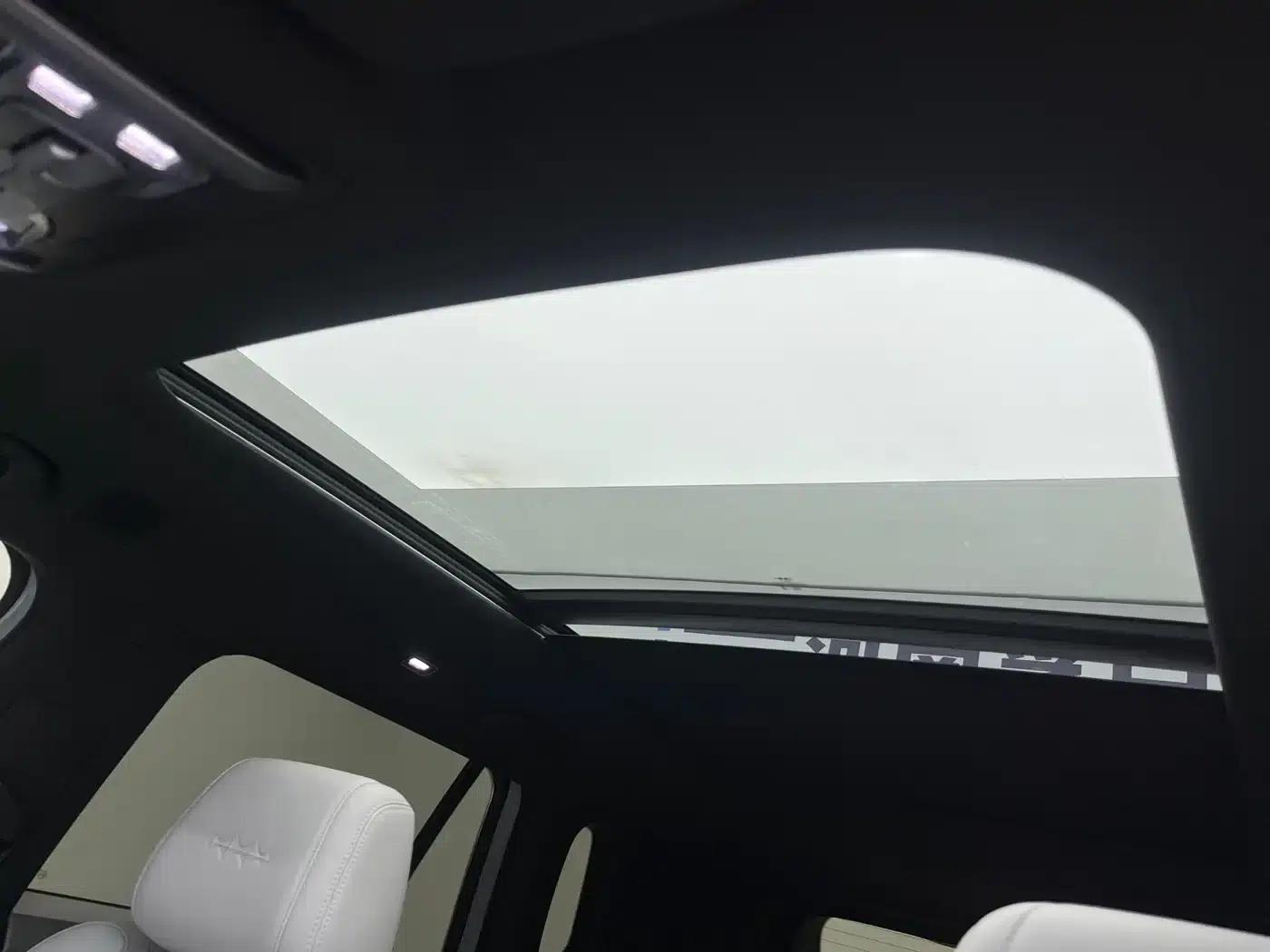 Titanium 3 2025 Model 501KM AWD Ultra Edition — миниатюра 11