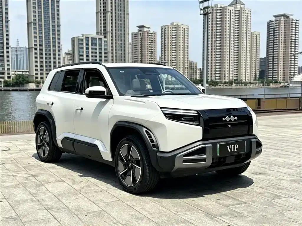 Titanium 3 2025 Model 501KM AWD Ultra Edition — миниатюра 2