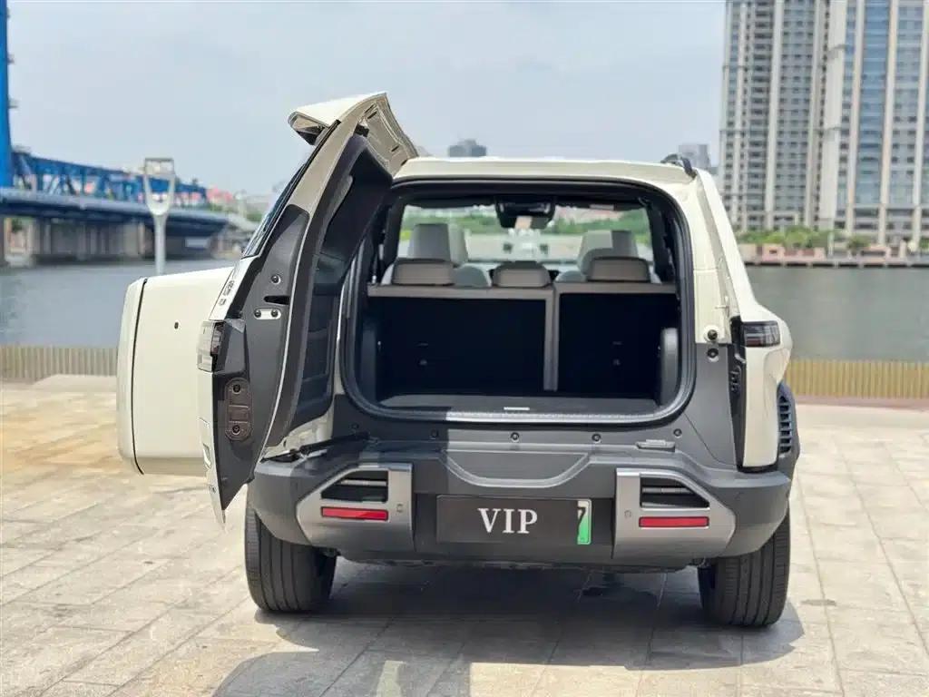 Titanium 3 2025 Model 501KM AWD Ultra Edition — миниатюра 15