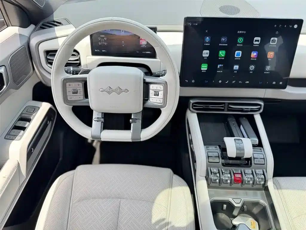 Titanium 3 2025 Model 501KM AWD Ultra Edition — миниатюра 9
